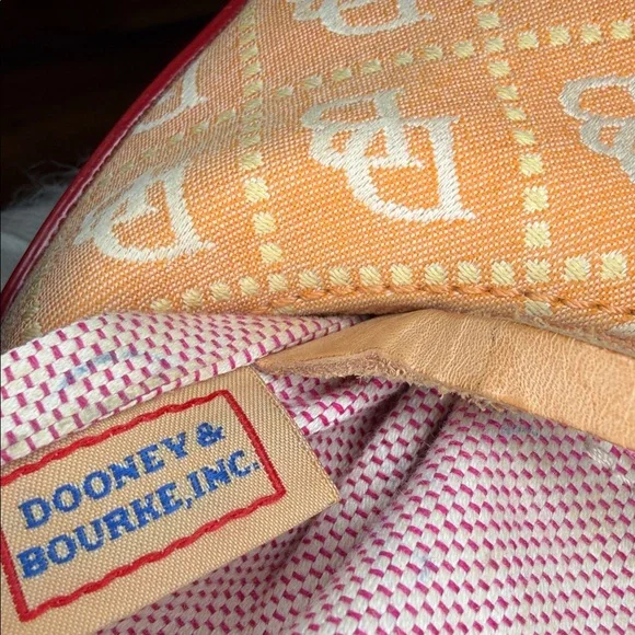 Dooney and Burke EUC. salmon color, canvas, swing style bag, key fob,storage - Picture 12 of 14